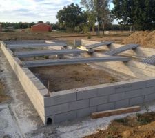 Jolie, mas les briques ne tien pas, &agrave; refaire