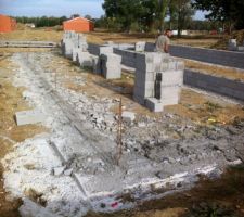 D&eacute;montage rapide de vide sanitaire &agrave; mains nues.