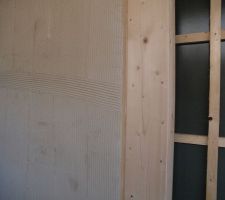 La sous couche de crépis et en place.