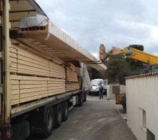 J1 : arrivée du bois, déchargement