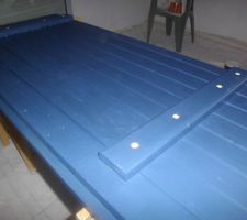 Volets couleur bleu marine