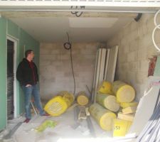 Le garage (au fond, mon coin buanderie)
