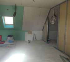 Etage : notre chambre prend forme