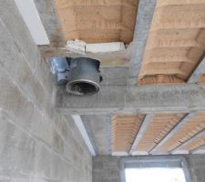 Arrivée conduit cheminée dans salon