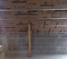 Isolation des pentes de toit, des deux futures chambres en fa&ccedil;ade avant.