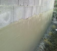 Imperm&eacute;abilisation des murs ext&eacute;rieurs du sous-sol par enduit Sika fondations