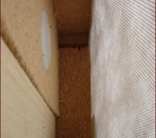 Detail isolant derriere coffre de volet roulant