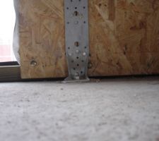 Equerre en pied de mur