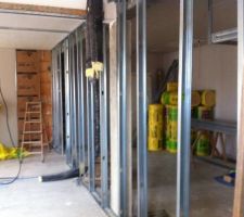 Cette cloison séparera le garage de la zone de vie