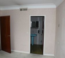 1 chambre avec sa salle d'eau du 1* étage qui deviendra un cellier buanderie