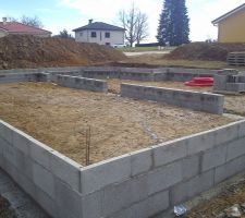 Parpaings pos&eacute;s pour le vide sanitaire