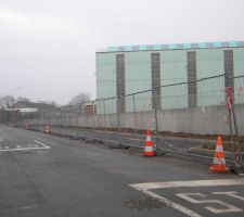 Création de place de parking libérant ainsi la route de l'encombrement des véhicules.