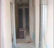 Les cloisons montent...