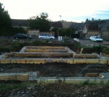 Fin du coffrage et coulage du b&eacute;ton