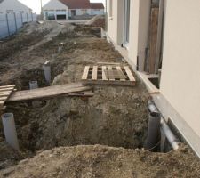 Terrasse avant en cours de remblaiement.