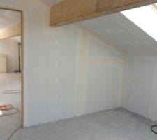 Pièce sur mezzanine