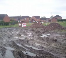 Acc&egrave;s chantier via lotissement (future placette).