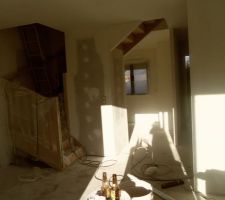 Impression des murs et plafonds avant pose des sols