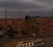 Coulage poteaux carr&eacute; de 20