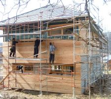 Mise en place du bardage en façade est