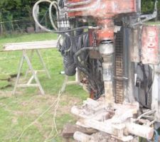 R&eacute;alisation de 15 forage destructif pour l'&eacute;tude de sol.
V&eacute;rification qu'aucune carri&egrave;re n'est pr&eacute;sente sous la parcelle.