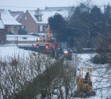 Pose du Formo Schiste apr&egrave;s d&eacute;capage du chemin d?acc&egrave;s.