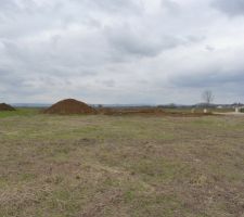 Terrain apr&egrave;s fauchage, on y voit plus clair!