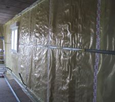 Pose du film d'&eacute;tanch&eacute;it&eacute; &agrave; l'air, avant ldv