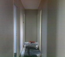 Couloir, peinture Gris Rangoon de chez Maestria