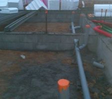 Avanc&eacute;e du vide sanitaire, plancher b&eacute;ton en poutrelle et entrevous en polystyr&egrave;ne