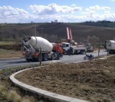 Les engins s'affairent...