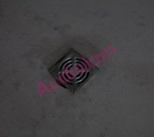 Une des grilles de sol qui ont &eacute;t&eacute; install&eacute;es dans la buanderie et le local du chauffage