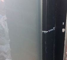Tierce de la porte d'entrée. A changer aussi!!