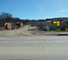 Entr&eacute;e du lotissement, vue large