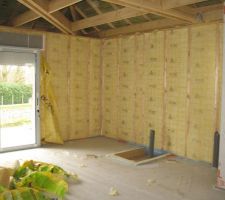 Isolation des murs de la suite parentale (vue sur salle d'eau)
