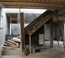 Escalier intérieur en cours !