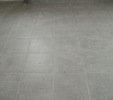 Carrelage de la cuisine, salon et salle a manger