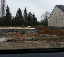 Terre &eacute;tal&eacute; &agrave; la mini pelle