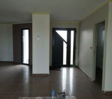 D&eacute;but de la peinture de l'entr&eacute;e