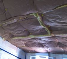 Pose laine de verre plafond etage