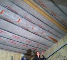 Pose rail plafond rampant