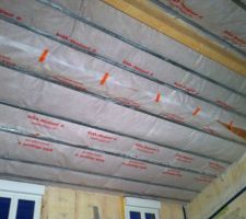 Pose rail plafond rampant