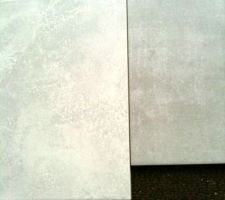 C'est celui de droite, l'autre est plutot blanc gris&eacute;