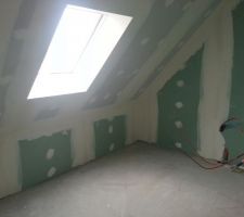 Salle de bains de l'étage.