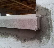 L'appui de fen&ecirc;tre du bureau