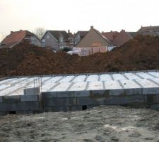 Maconner le vide sanitaire 5 hauteur de parpaing   pose des ourdis   polystirene