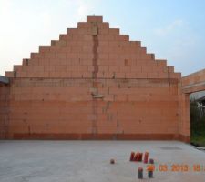 Vous remarquerez la dalle balayée et le fait que rien ne traine!! tous les déchets ont été évacué!!