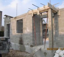 Cha&icirc;nage et &eacute;l&eacute;vation des murs