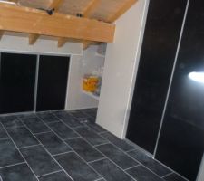 Carrelage de la chambre de mon fils fini