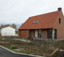 Vue générale de la maison après enlèvement de la haie